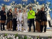 Aksi Humanis Polisi Arif Karawang, dari Beri Beras hingga Saksi Nikah