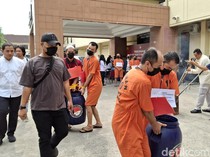 Polda Sumsel Musnahkan 4 Kg Sabu-Ekstasi dengan Cara Diblender dan Dibakar