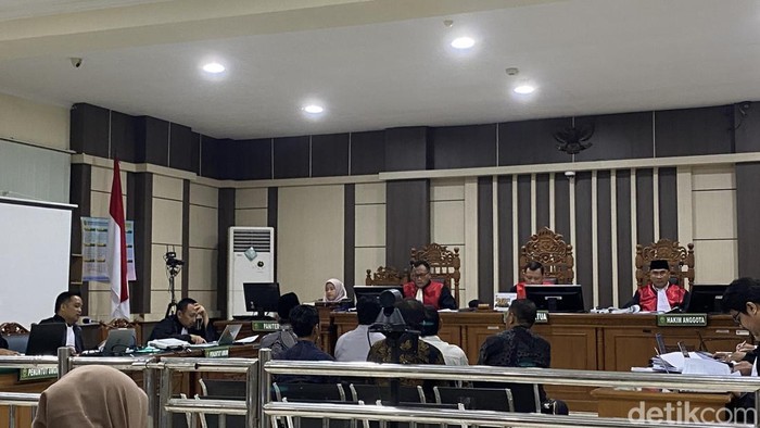 Suasana sidang pemeriksaan saksi kasus dugaan korupsi jual-beli jabatan Bupati Pati nonaktif, Sudewo di Pengadilan Tipikor, Kecamatan Semarang Barat, Kota Semarang, Selasa (22/7/2026).