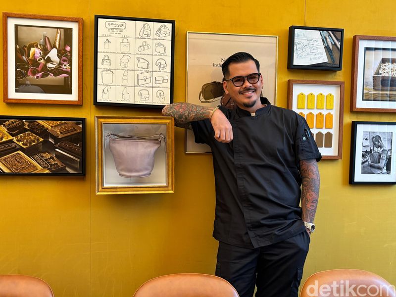 The Coach Restaurant: Makan 'Cantik' Cicip Steak hingga Martini ala Coach