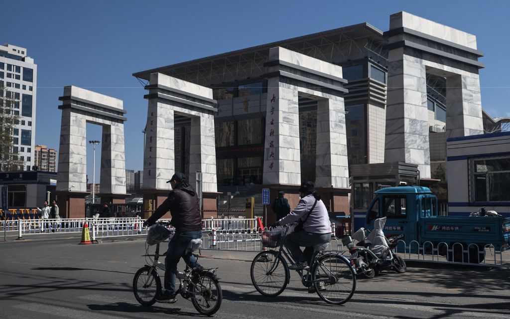 Universitas Sains dan Teknologi Mongolia Dalam di Baotou, kota pusat industri logam tanah jarang di China, Mongolia Dalam, China, 6 April 2026. (REUTERS/Maxim Shemetov) Universitas Sains dan Teknologi Mongolia Dalam di Baotou, kota pusat industri logam tanah jarang di China, Mongolia Dalam, China, 6 April 2026. (REUTERS/Maxim Shemetov)