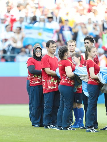 Mengenal Mita Yulian Sasmita, relawan asal Depok, Jawa Barat, yang mencuri perhatian di Piala Dunia 2026. Mita menceritakan pengalamannya selama menjadi volunteer selama FIFA World Cup 2026.