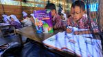 8 Bulan Pascabencana, Siswa SD Aceh Masih Belajar di Kelas Darurat