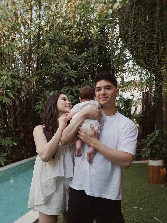 Keseruan Al Ghazali-Alyssa Daguise Ajak Soleil ke Bali