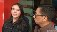 Amanda Manopo Sebut Eks Karyawan Terekam CCTV Rumah Taruh Tanah Kuburan-Dupa