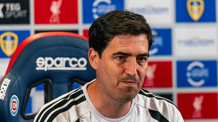 CHICAGO, ILLINOIS - JULY 21: (THE SUN OUT, THE SUN ON SUNDAY OUT) Andoni Iraola, Head Coach of Liverpool during a Press Conference at Endeavor Health Performance Center on July 21, 2026 in Chicago, Illinois. (Photo by Nikki Dyer/Liverpool FC via Getty Images)
