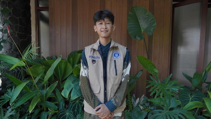 Andromeda Sufi Anggoro, anak sopir bajaj Jogja diterima kuliah di ITB.