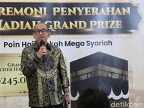Bank Mega Syariah Beri Hadiah Haji Khusus untuk Nasabah