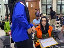 Eks Bupati Pekalongan Fadia Arafiq Jalani Sidang Perdana