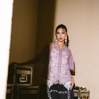 Sheila Dara Ungkap Kisah Emosional di Balik Kebaya dalam Film Jalan Pulang