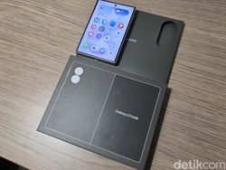 Unboxing Samsung Galaxy Z Fold8