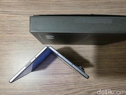 Unboxing Samsung Galaxy Z Fold8