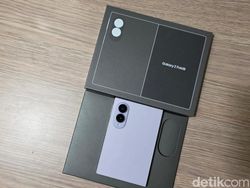 Unboxing Samsung Galaxy Z Fold8