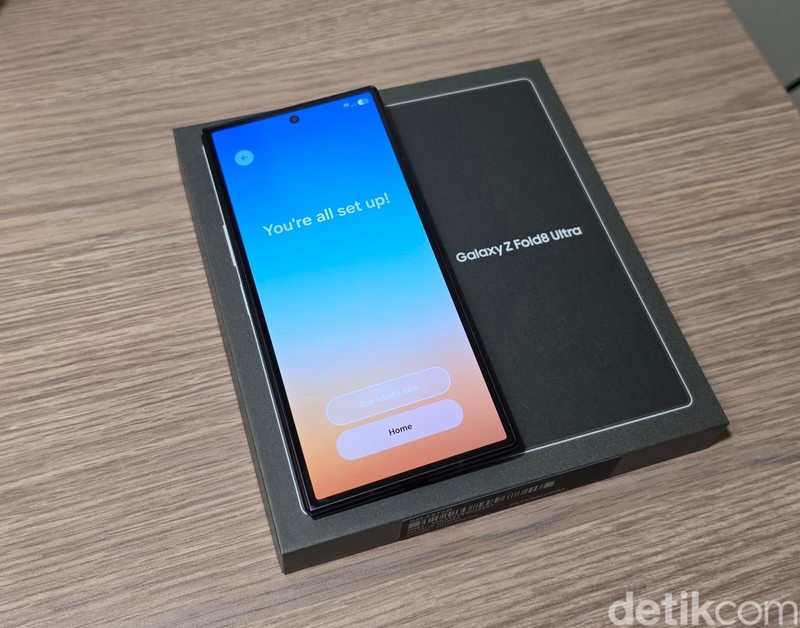 Galaxy Z Fold8 Ultra