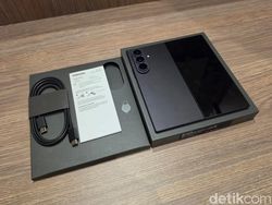 Unboxing Galaxy Z Fold8 Ultra
