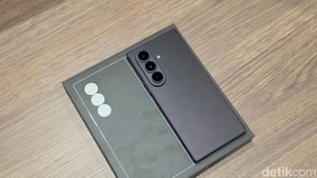 Smartphone ini dibekali kamera utama 200 MP yang kini mendukung High Dynamic Range (HDR) pada mode 200 MP, sehingga mampu menghasilkan foto dengan detail lebih tinggi, warna lebih natural, dan rentang dinamis yang lebih luas. Foto: Fino Yurio Kristo/detikINET