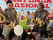 Hari Anak Nasional, Kapolres Kediri Kota Ajak Anak TK Belajar Lewat Wayang