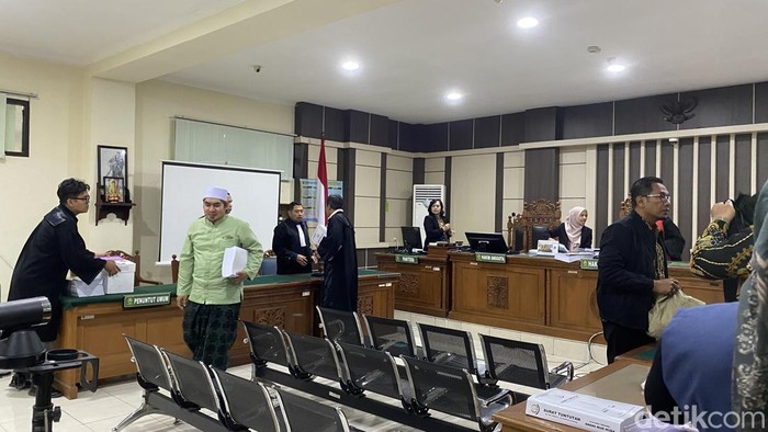 Ketua Yayasan Silmi Kaffah Rancamulya, Ahmad Yazid alias Gus Yazid di Pengadilan Tipikor, Kecamatan Semarang Barat, Kota Semarang, Kamis (23/7/2026).