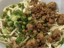 Daftar 10 Makanan Terbaik di Indonesia hingga Status Halal Mie Naripan Bandung