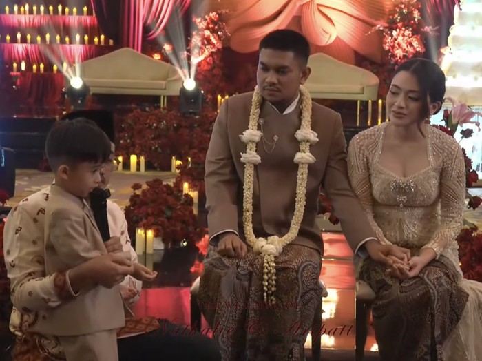 Akad nikah Nathalie Holscher dan Aripat