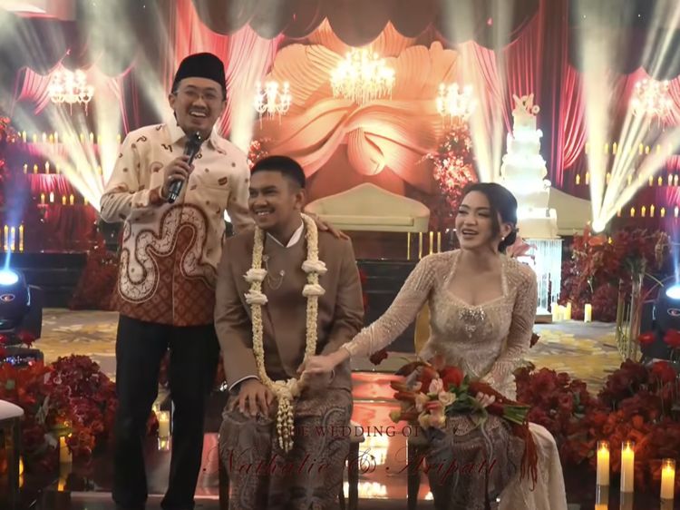 Ustaz Syam Minta Maaf ke Nathalie Hoslcher soal Terima Saweran