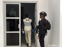 KPK Geledah Kantor Bupati Lombok Barat
