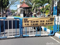 Heboh Warga Kota Malang Tutup Portal Perumahan Tolak Proyek Jalan Tembus