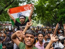 Didemo Partai Kecoak, Menteri Pendidikan India Putuskan Mundur