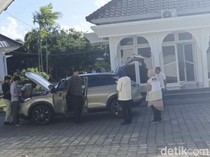 KPK Periksa Mobil Diduga Milik Ipar LAZ di Rumah Dinas