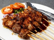 Bukan Rendang! Ini Top 10 Makanan Indonesia Terbaik 2026