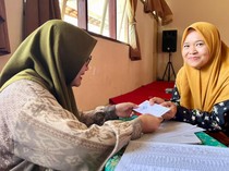Kisah Umi Hanik, Guru RA Berhonor Rp 6.000 Per Hari