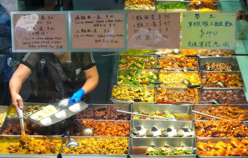 Viral Aplikasi 'Map Pengemis', Bisa Cari Makanan Murah di Korea