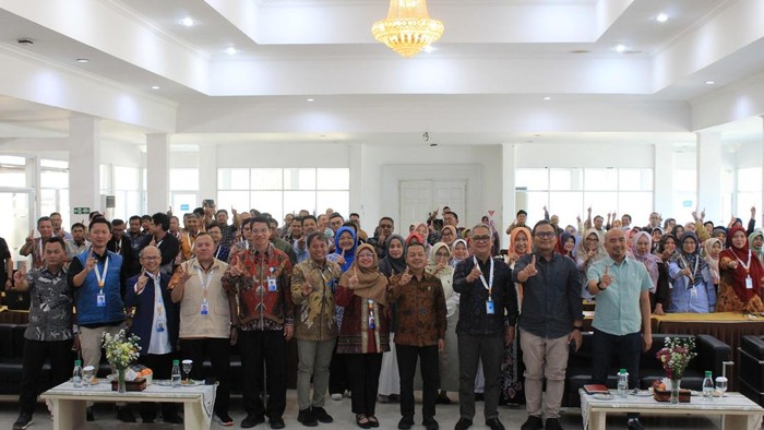 Wamendikdasmen Fajar Riza Ul Haq beri penjelasan soal penggunaan dana BOSP.