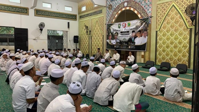 Warga Palembang memanjatkan doa bersama untuk mencegah bencana asap akibat karhutla