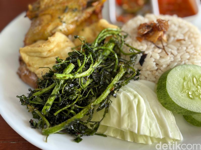 Review battle ayam goreng basah
