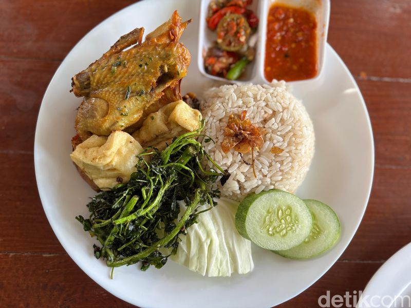 Review battle ayam goreng basah