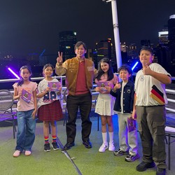 Gemas! Rian DMasiv Dikeroyok 5 Host Cilik, Ada Debat Fans MU vs Man City Loh!