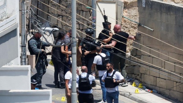 Dua Polisi Ditembak di Malta, Pelaku Diburu dalam Operasi Bersenjata