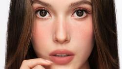 Juara Olimpiade Eileen Gu Jadi BA Armani Beauty, Pancarkan Pesona Ice Princess