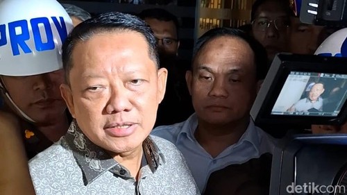 Febrie Adriansyah di Gedung Kejagung