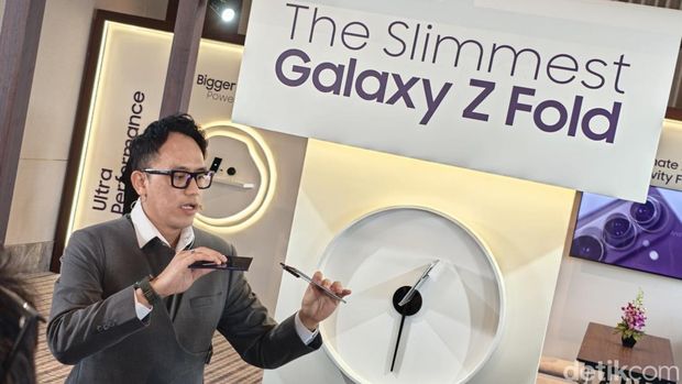 Galaxy Z Fold8 Ultra Galaxy Z Fold8 Ultra