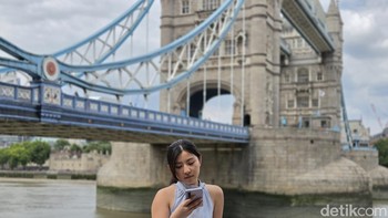 Hasil foto zoom 2x dengan efek bokeh dalam mode portrait, berhasil mengabadikan subyek dengan baik. Foto: Fino Yurio Kristo/detikinet