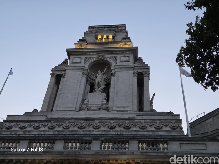 Cantiknya London dalam Jepretan Kamera Samsung Galaxy Z Fold8