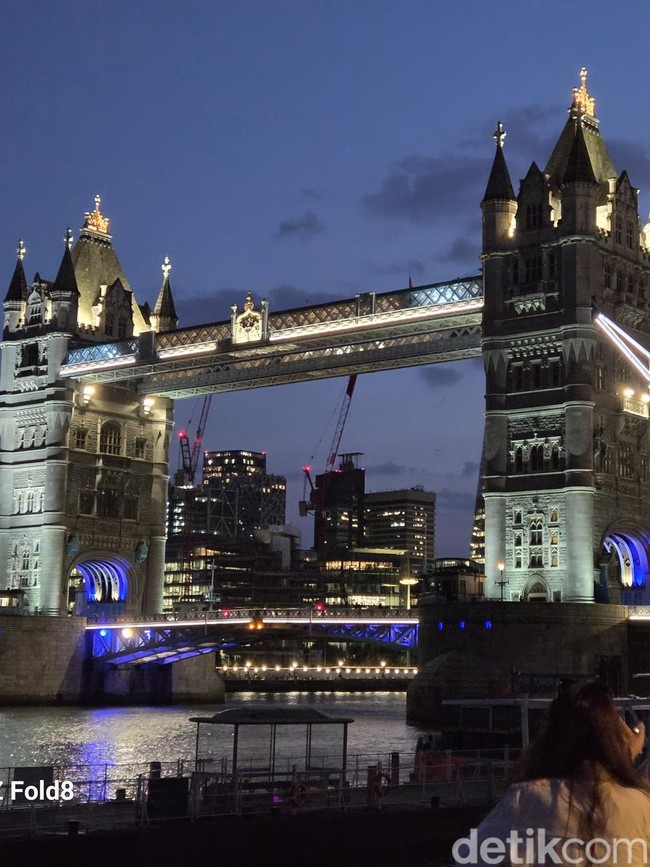 Cantiknya London dalam Jepretan Kamera Samsung Galaxy Z Fold8