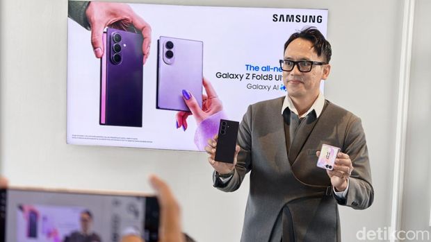Ilham Indrawan, MX Product Marketing Senior Manager Samsung Electronics Indonesia