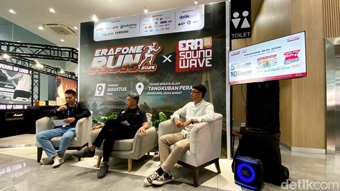 Konferensi pers Erafone Run Chapter Bandung 2026 x Era Sound Wave di Bandung.