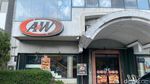 Makan di A&W Rawamangun Serasa ke Era 90-an, Interior Jadul Masih Asli!