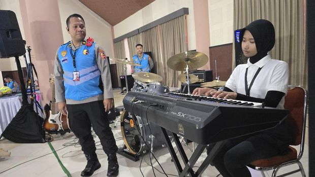 Para calon taruni Akpol menunjukkan bakat dan penampilan dalam seleksi tingkat pusat (Audrey/detikcom)
