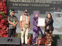 Nikah Massal 53 Pasangan di Kota Kediri dalam VW Kombi Pecahkan Rekor MURI