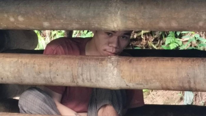 Pemuda ID di Mamasa terkurung dalam kandang bambu selama 8 tahun akibat gangguan kejiwaan.
